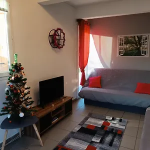 Appartement Superbe F2 Neuf : Terrasse, Barbecue., Seillans